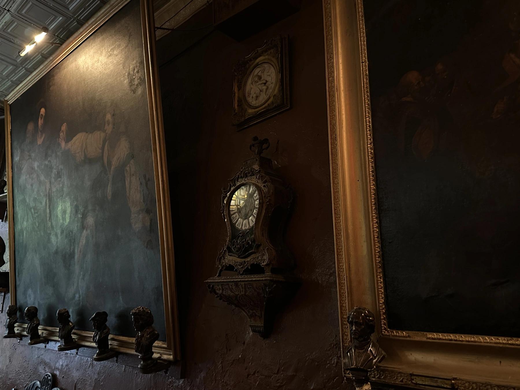 arts on the wall