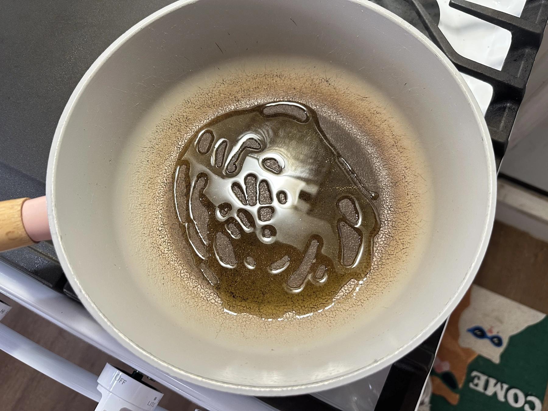 oils in the pan