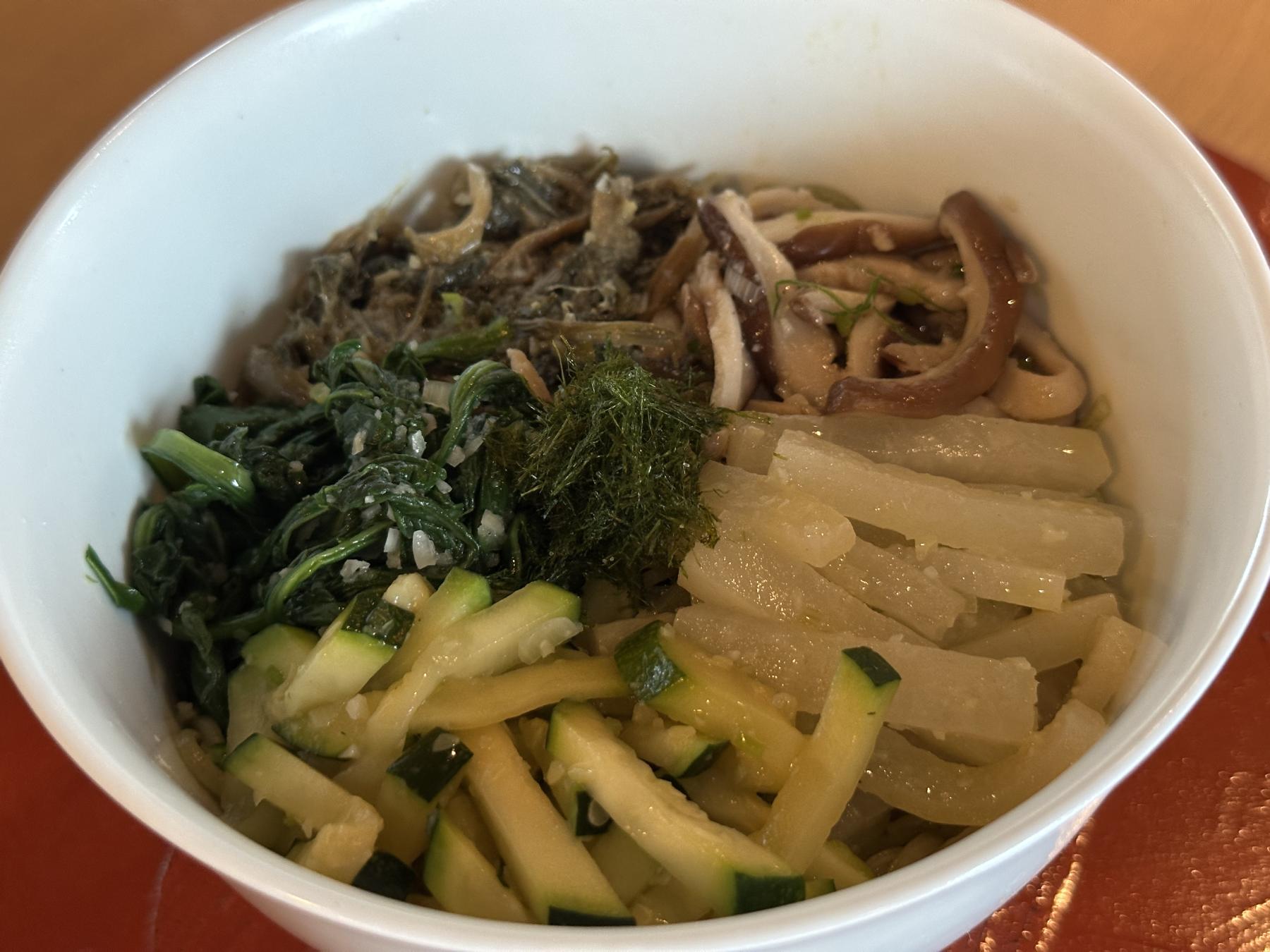 bomnamul bap dish