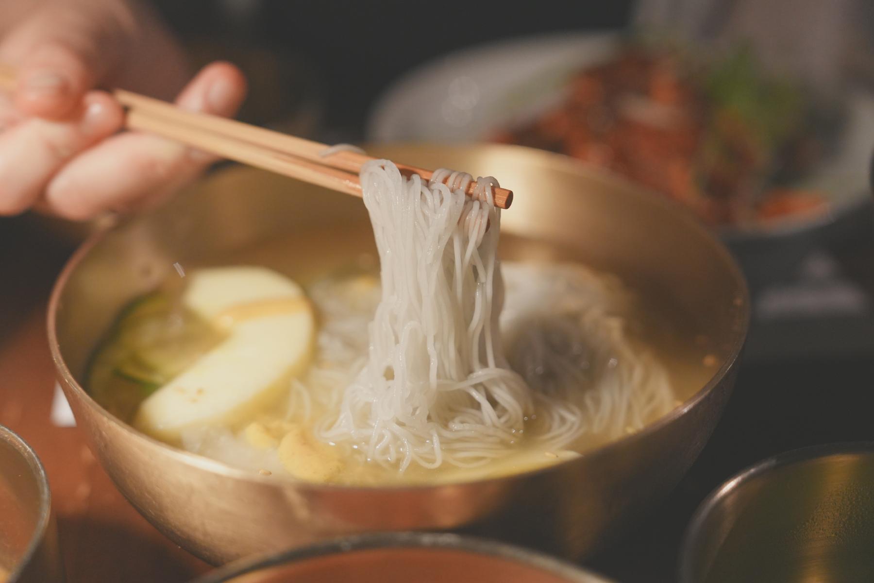 holding noodles
