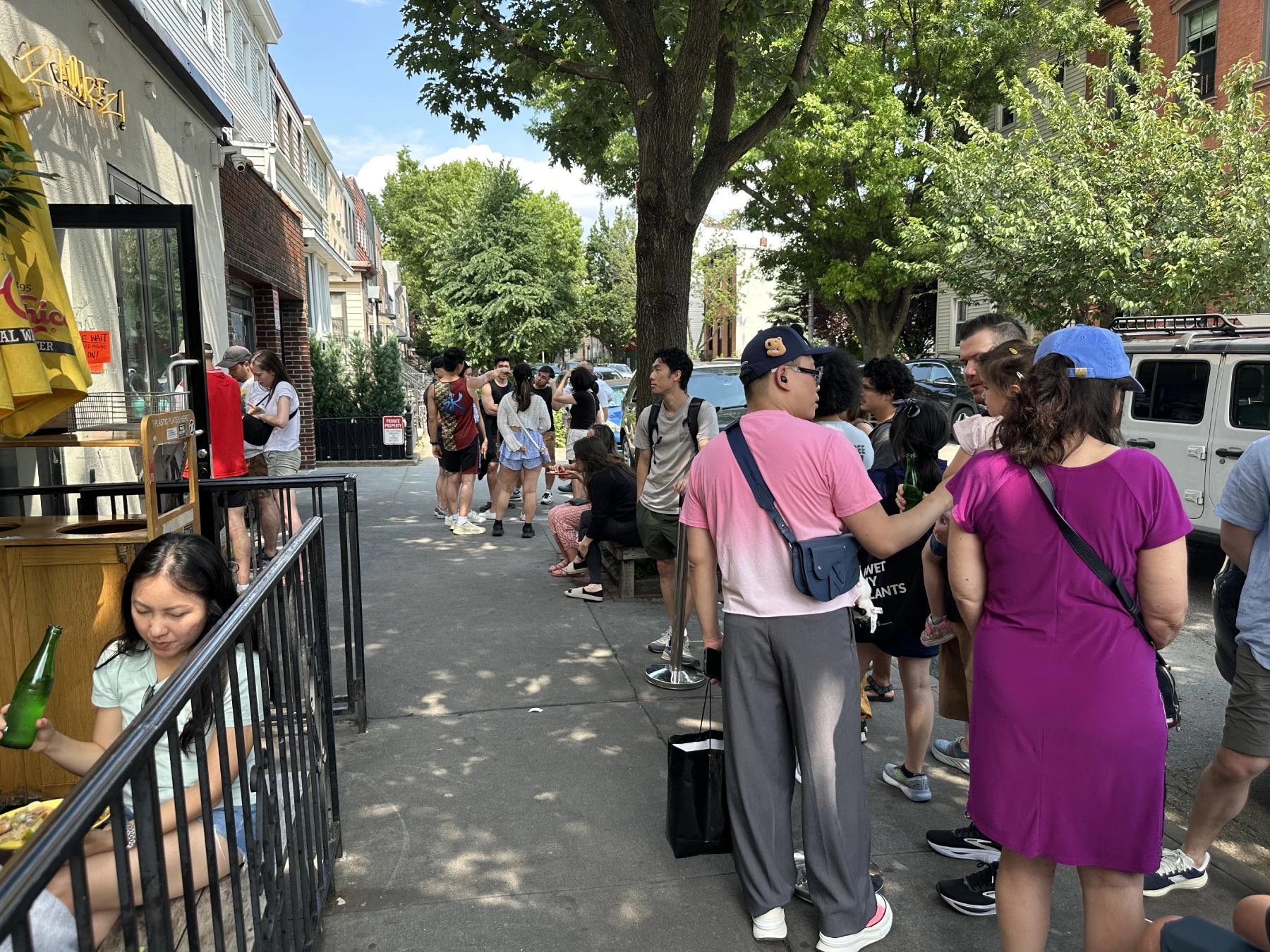 outdoor waiting line