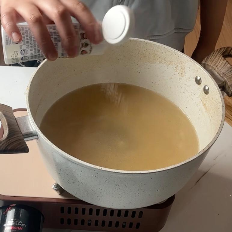 add salt into soup