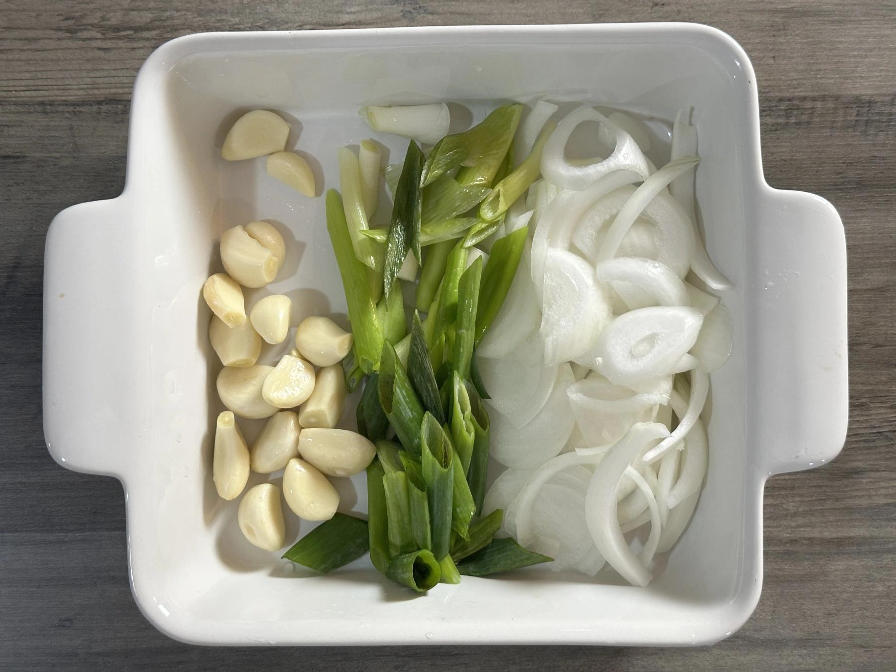 Veggies for braised kimchi & prok