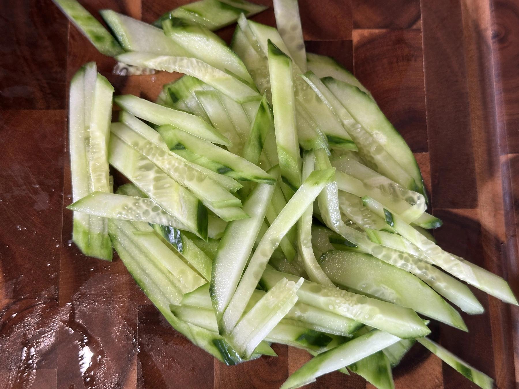 sliced cucumber