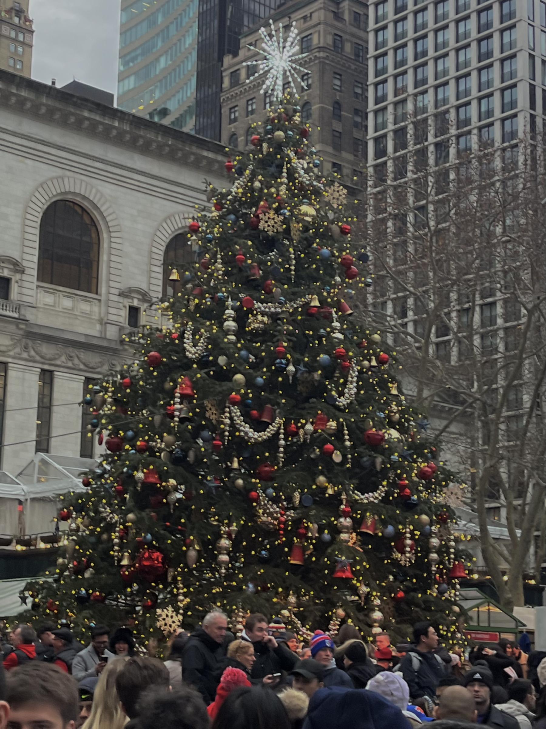 bryant park christmas tree