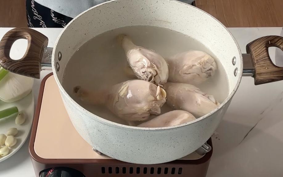 new fresh water added to the chicken pot