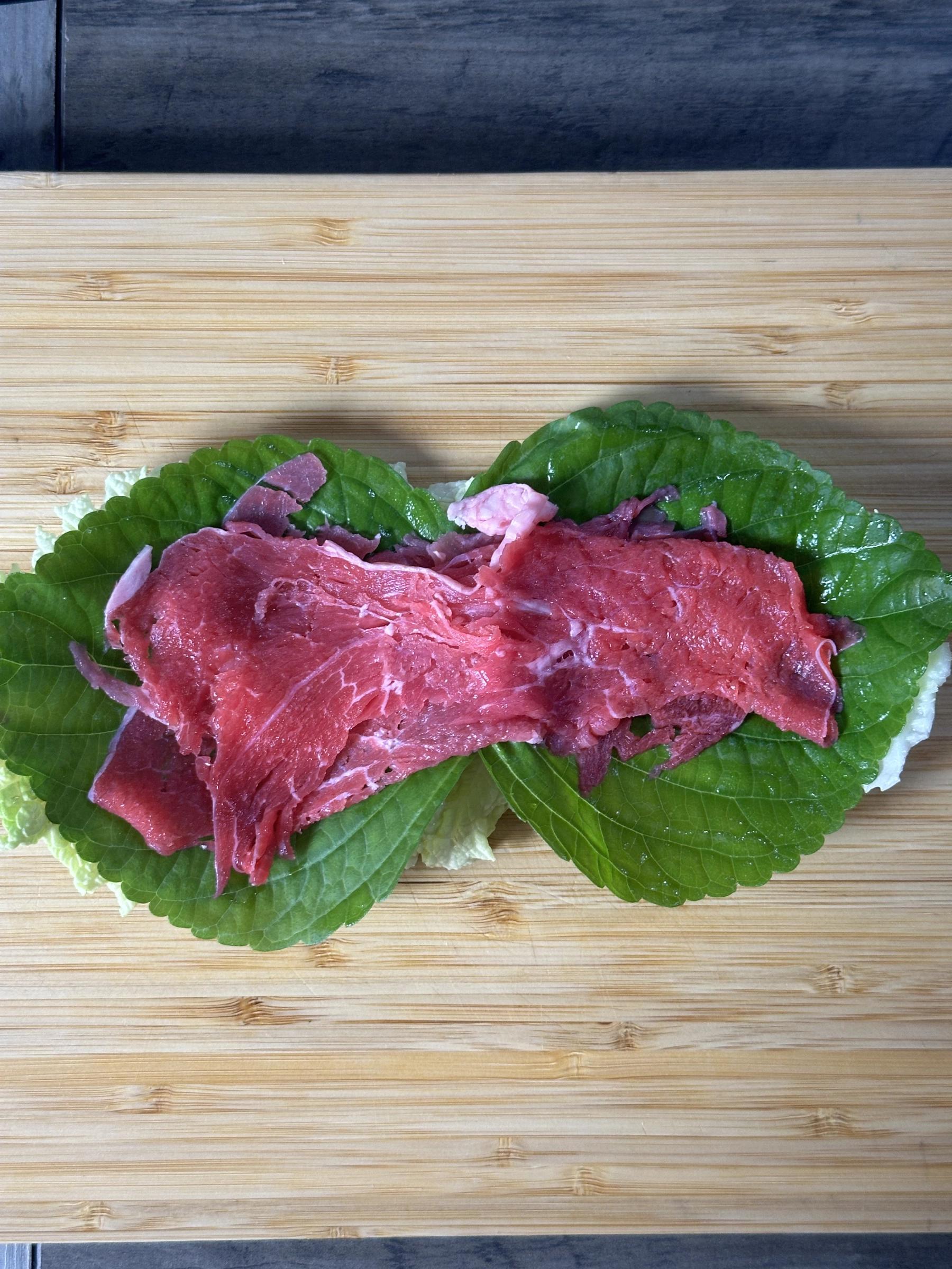 3 layers of napa cabbage, pelrila leaf and beef