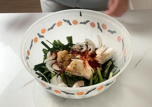 add kimchi paste ingredients on the bowl