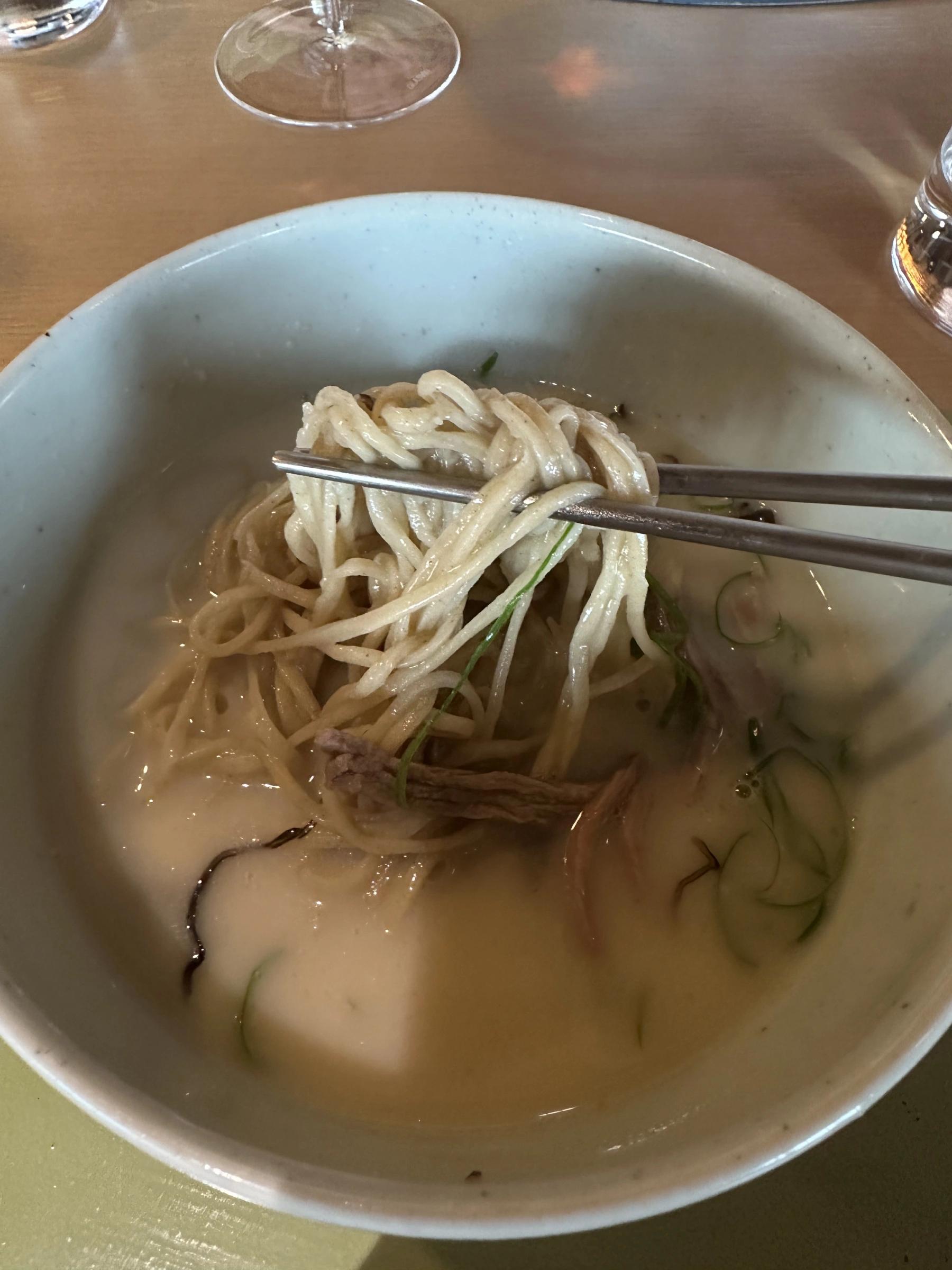 seollongtang myeon noodle