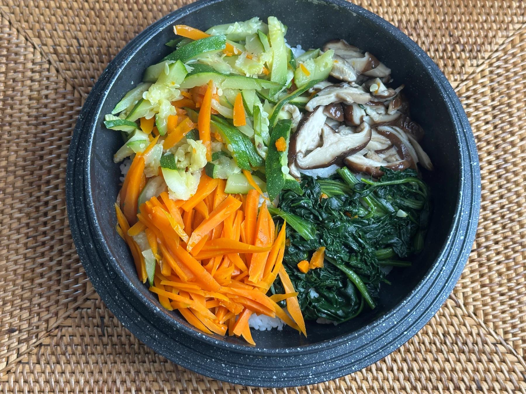vegetables assembled in the bowl