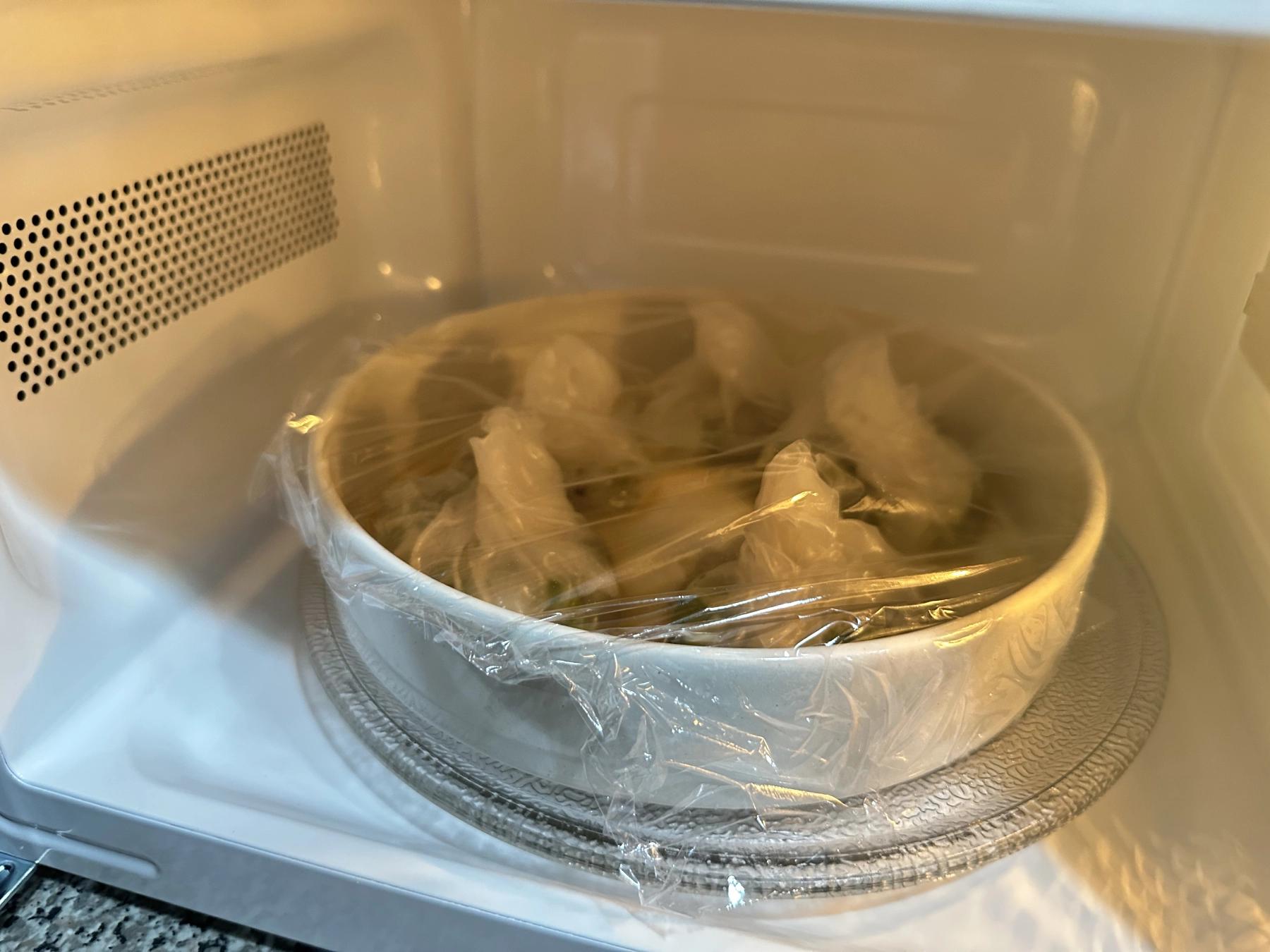 dim sum plate in the micorwave