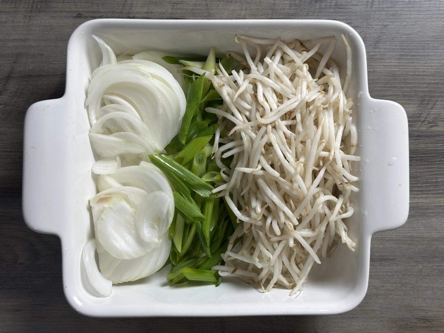 onion, green onion,  bean sprouts