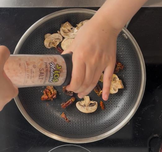 mushroom, sun-dried tomatoes and salt
