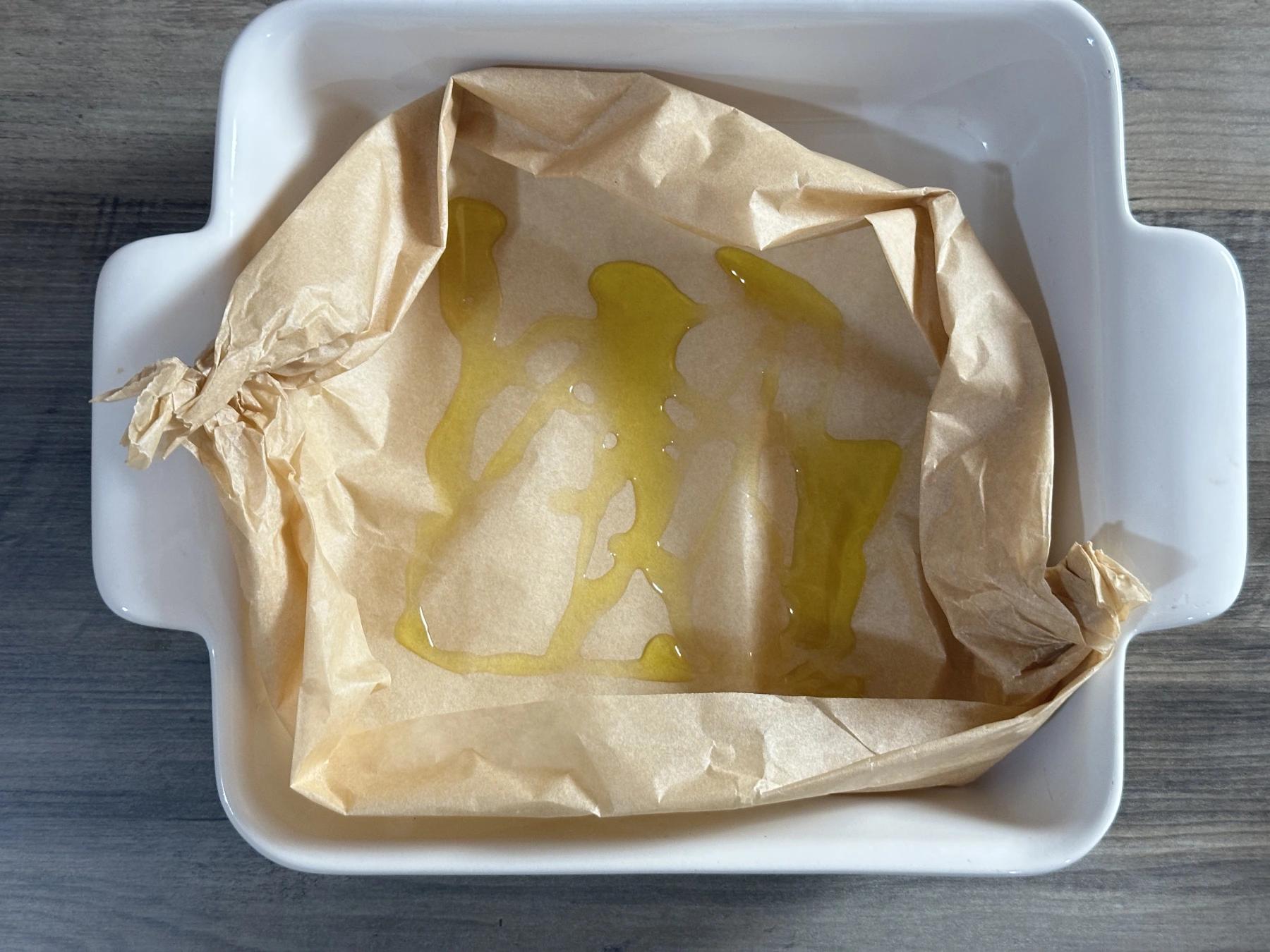 drizzle oil in to oven paper