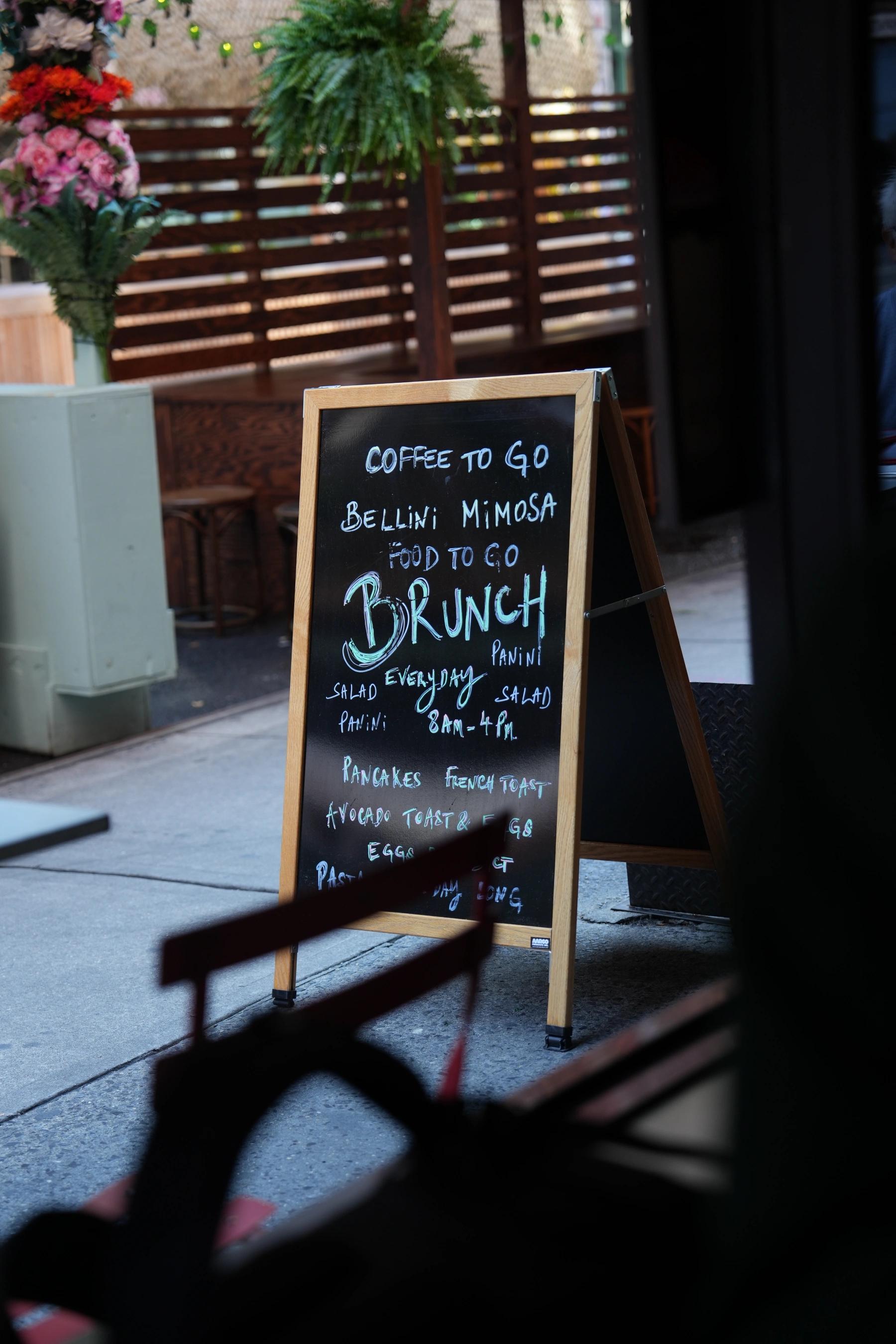 a sign in front of fiat caffe