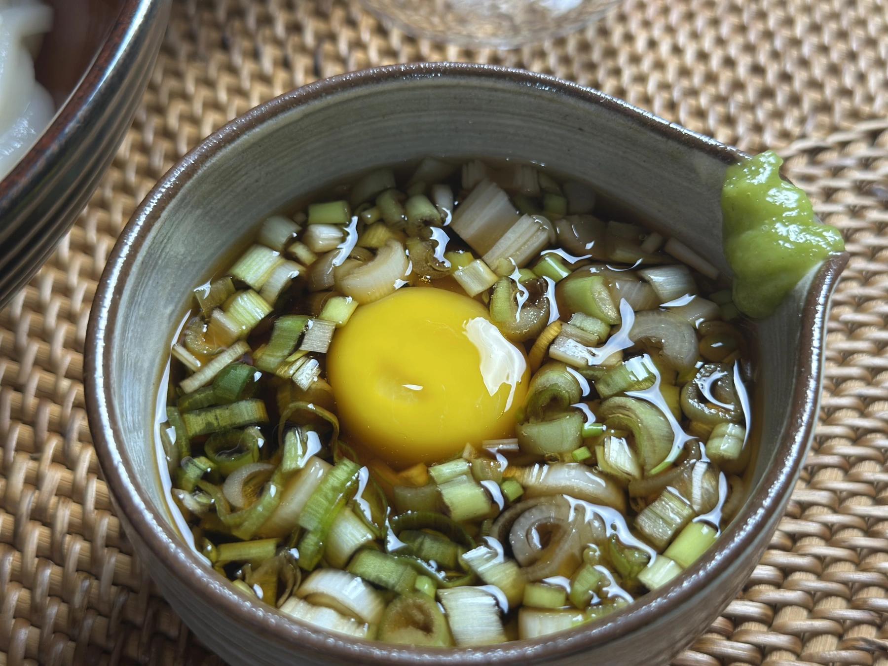 tsuyu sauce with egg yolk added