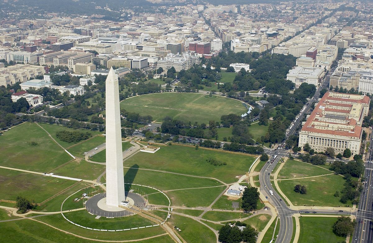 030926-F-2828D-080 Washington, D.C. (Sept. 26, 2003) -- Aerial view of the Washington Monument with the White House in the background. DoD photo by Tech. Sgt. Andy Dunaway. (RELEASED)