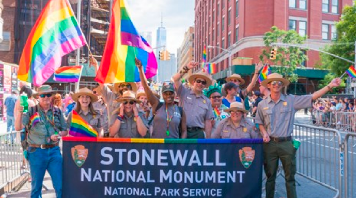 慶祝<石牆國家紀念館> (Stonewall National Monument)開幕 照片取自：https://www.nps.gov/ston/index.htm