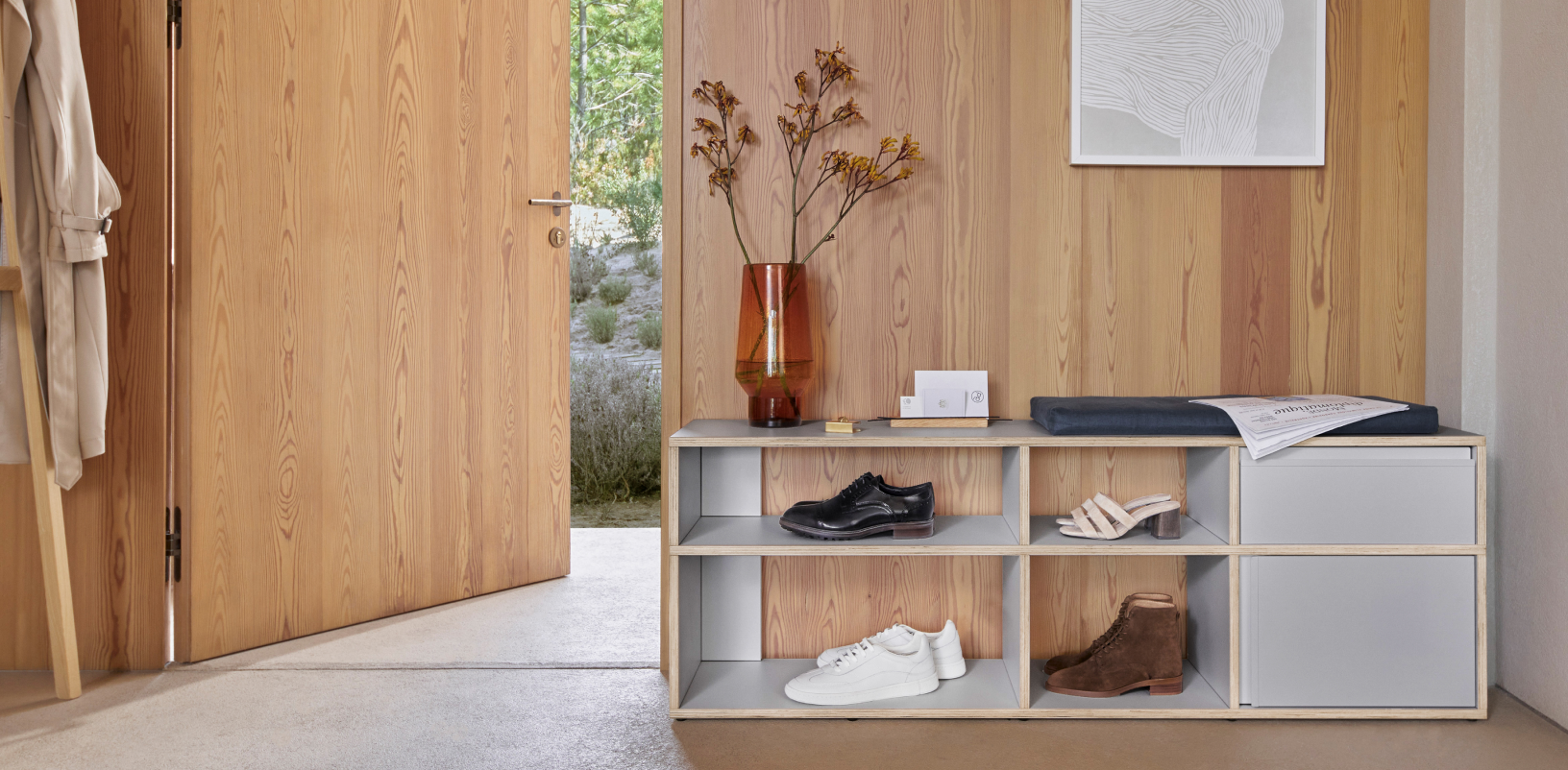 Shoe rack in Grey with Doors and Drawers