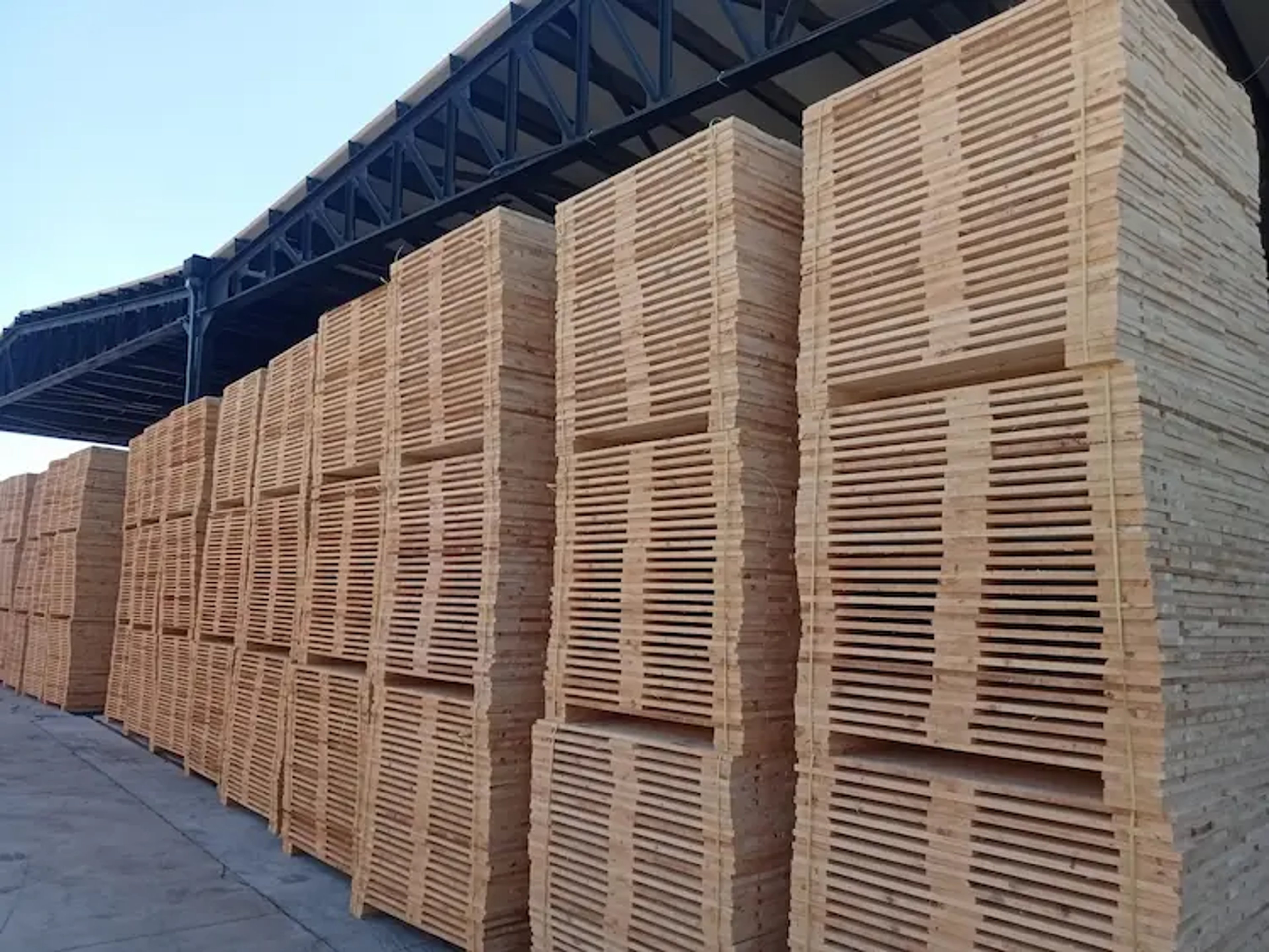 İç ve dış mekan depolama için dayanıklı demonte palet tahtası