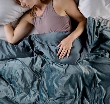 Sleeping under the cooling weighted blanket in ocean