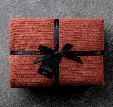 Towel Set wrapped in a ribbon