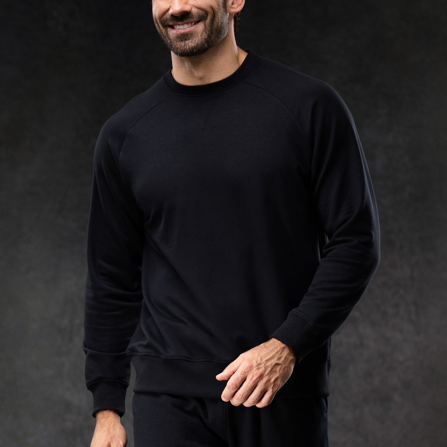 Onyx Men's Essential Crew
