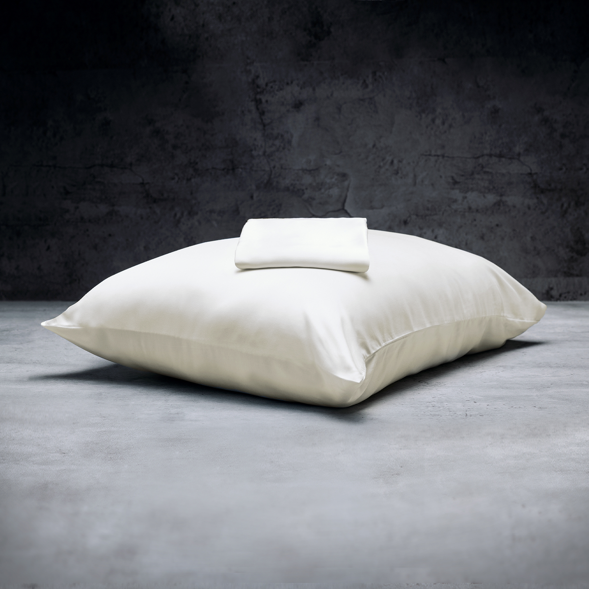 Ivory Pillowcase Set