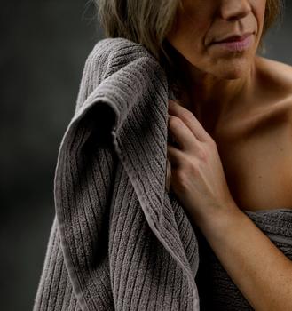 Staying dry with Plush Performance Towels in the color Cobblestone