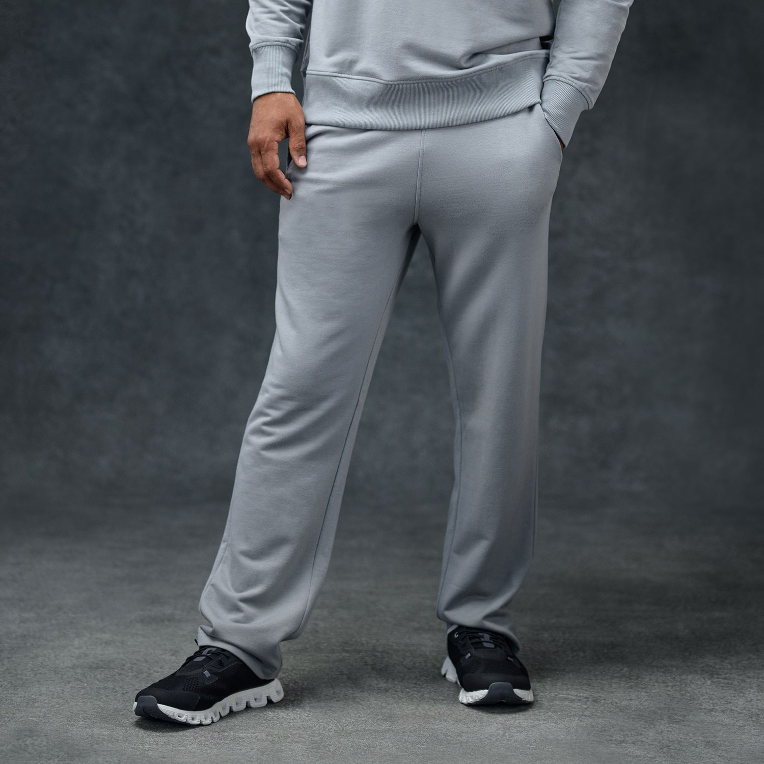 Smoke Men's Essential Relaxed Pant