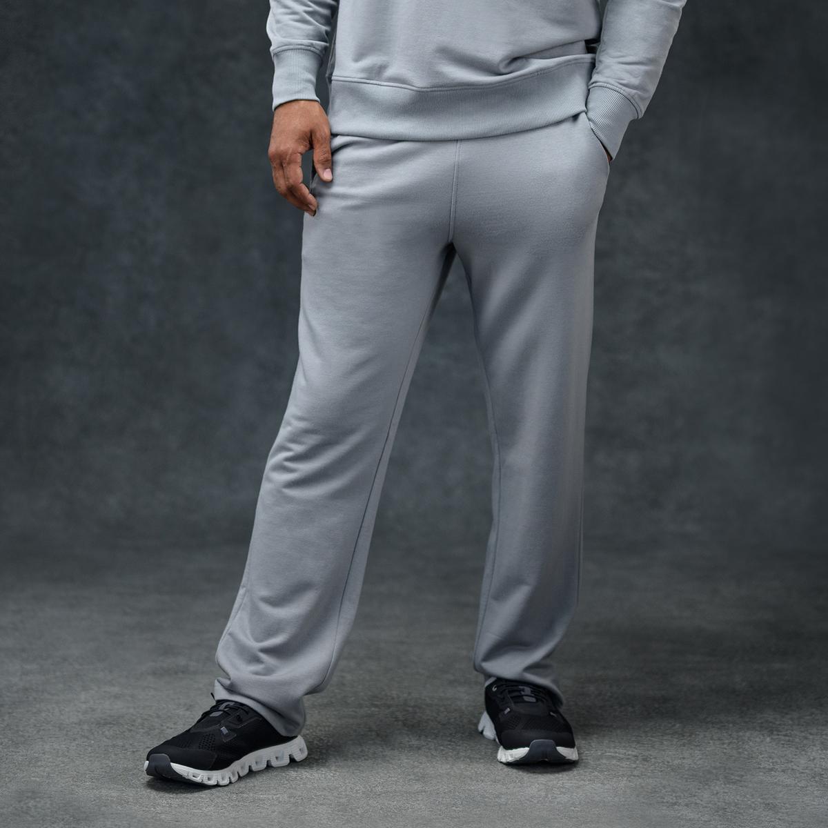 Smoke Men's Essential Relaxed Pant