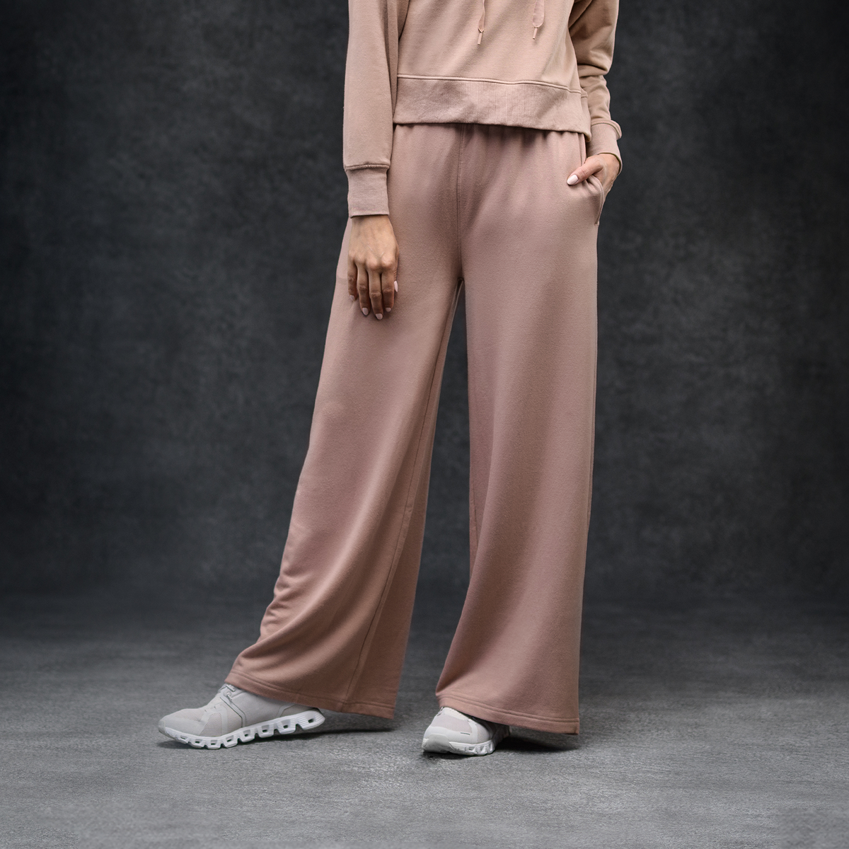 Petal Women's Essential Wide-Leg Pant