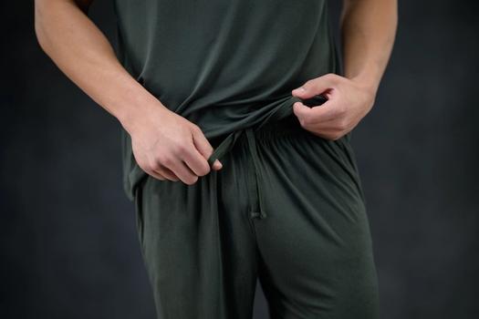 Men's Sleep Pant detail in evergreen