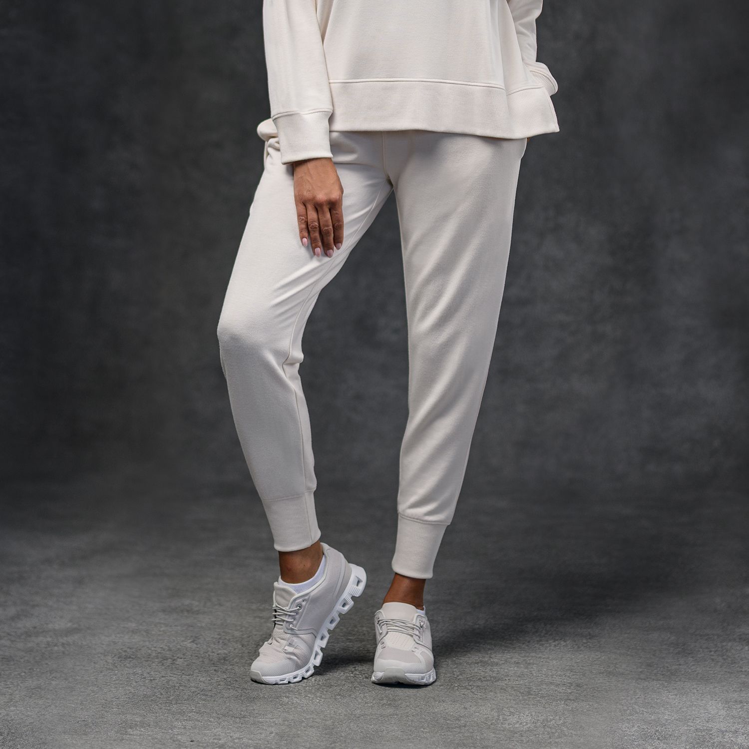 Almond Women's Essential Jogger