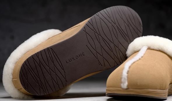 Chestnut Mens Signature Slippers outsole pattern