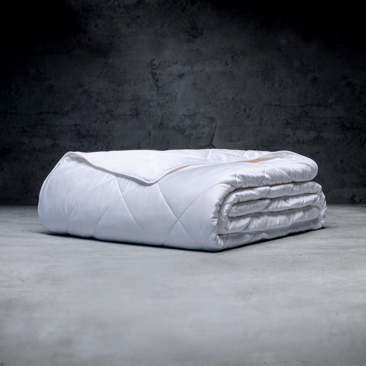 White Lightweight Blanket
