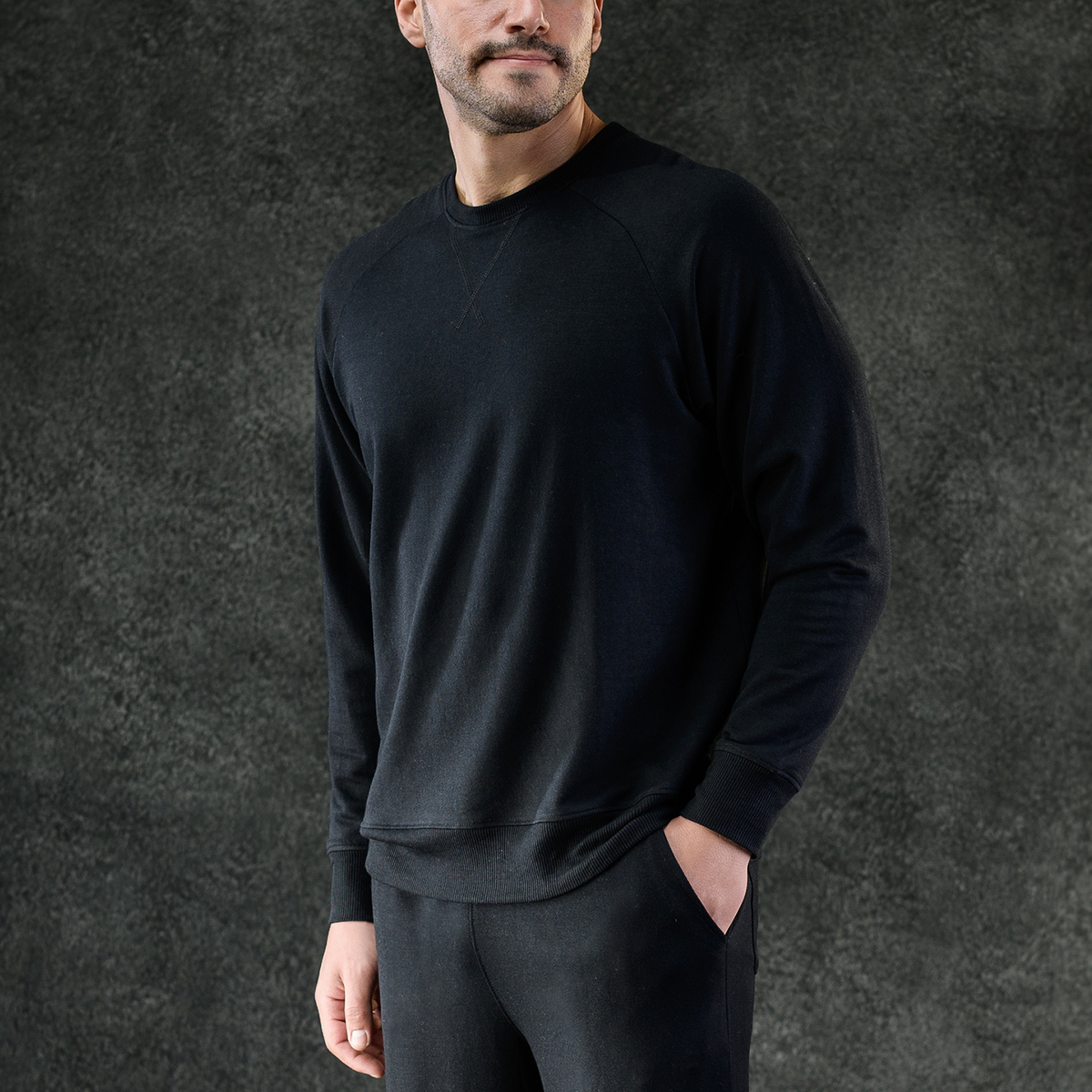 Onyx Men's Essential Crew