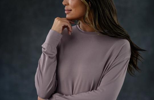 Women's Sleep Shirt detail in lilac