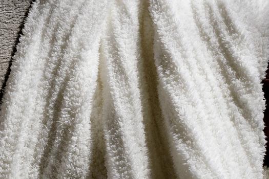 Ivory Ultra Plush Throw detail