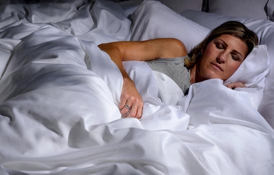 Luxury comforter offering skin-friendly comfort and quality