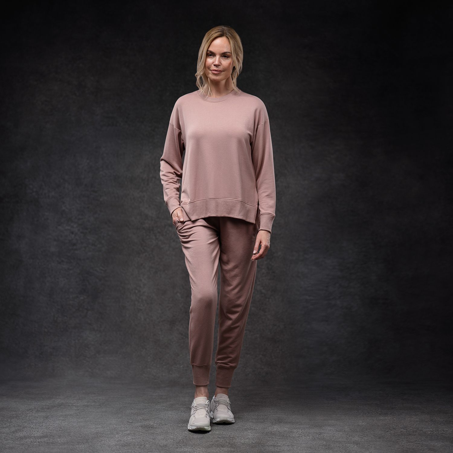 Petal Women's Essential Tunic + Jogger Set