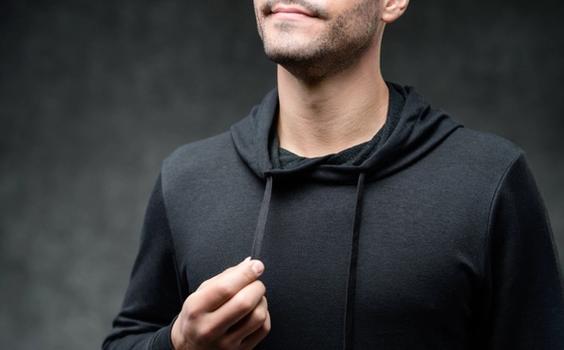 Men's Essential Hoodie detail in onyx