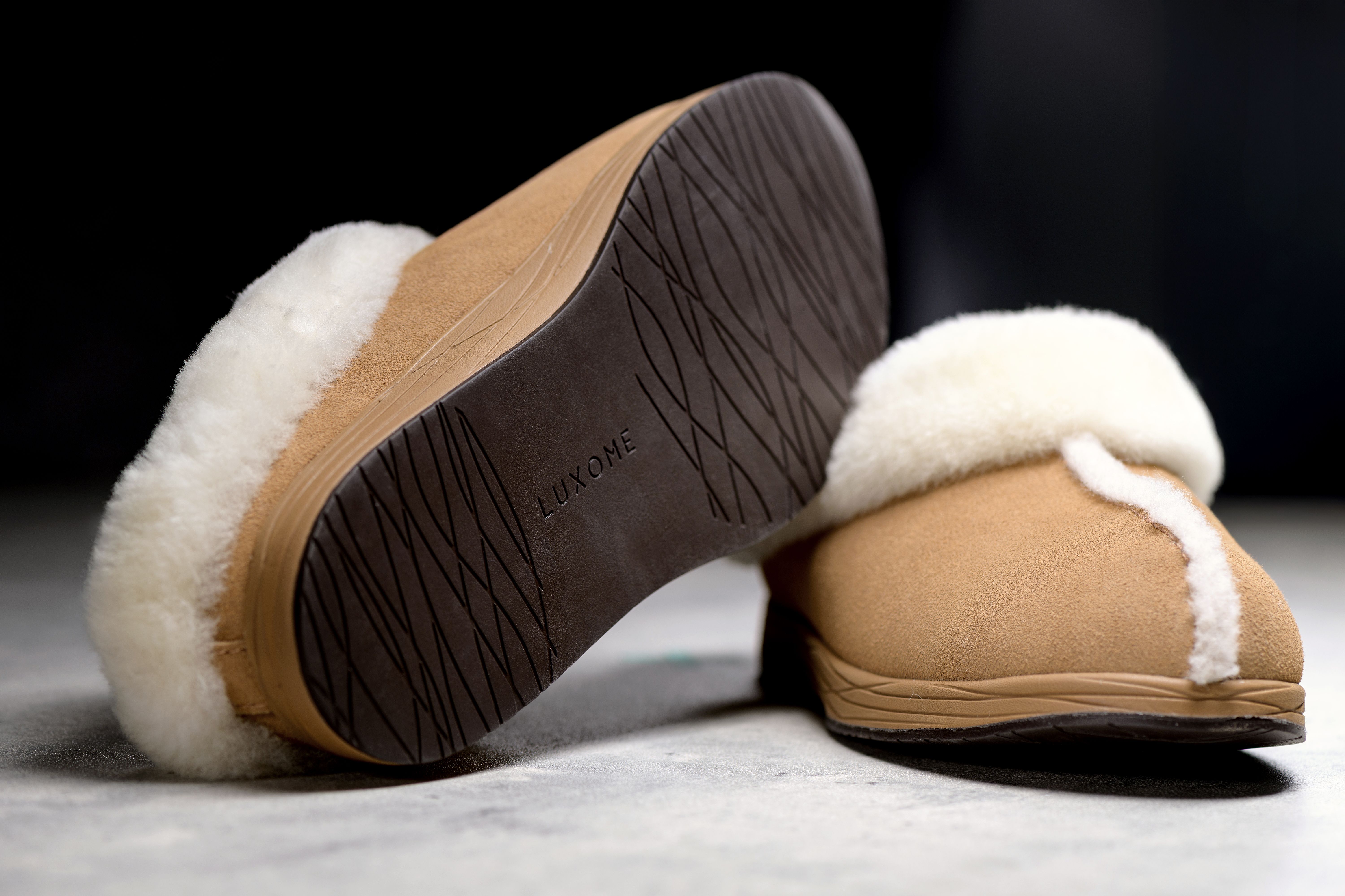 Chestnut Womens Signature Slippers outsole pattern