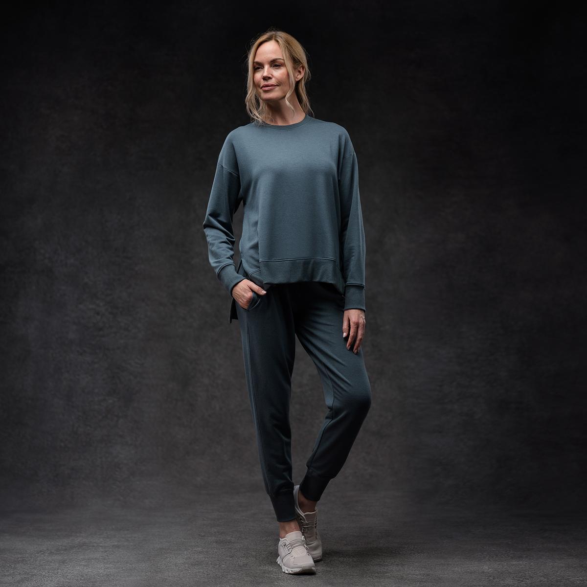 Spruce Women's Essential Tunic + Jogger Set