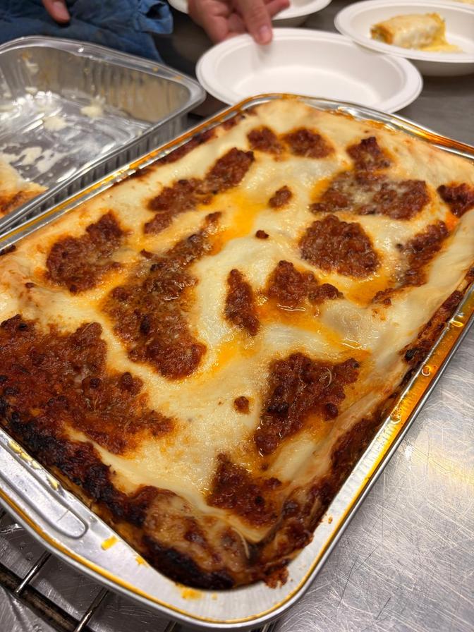 Le lasagne del pranzo all’Oratorio di San Pio