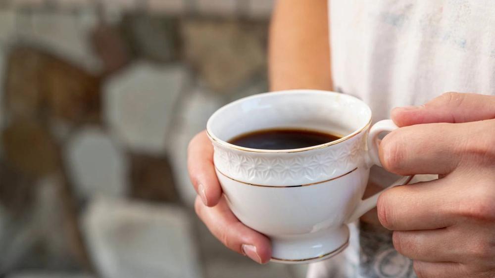 Consumo moderado de café y té asociado a menor riesgo de demencia, según estudio de Harvard