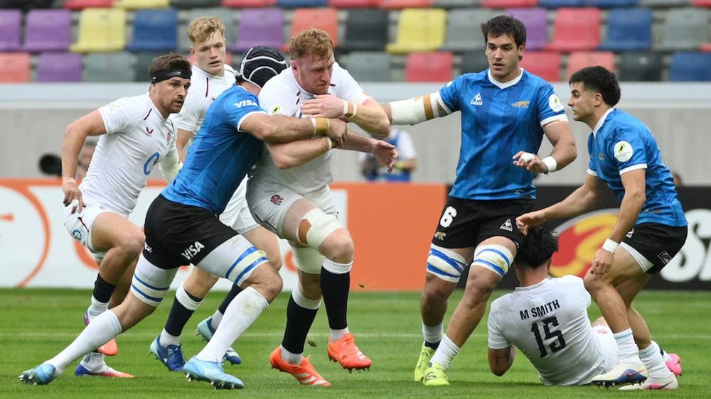 Los Pumas batallaron en Santiago del Estero pero la victoria quedó en manos de Inglaterra tras un cierre polémico
