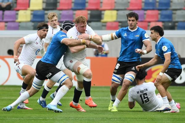 Los Pumas batallaron en Santiago del Estero pero la victoria quedó en manos de Inglaterra tras un cierre polémico