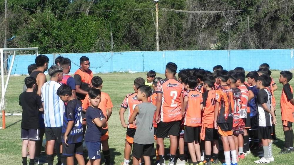 Unión San Vicente Refuerza Divisiones Inferiores con Incorporación de Lucas Rico