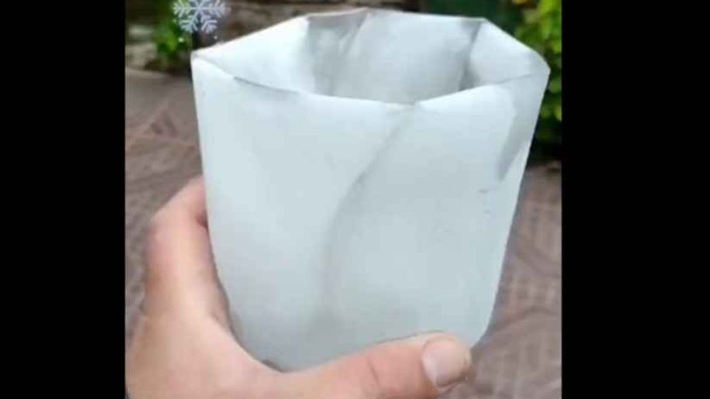 Alternativa ingeniosa para enfriar bebidas: Fabricación de recipientes helados con botellas